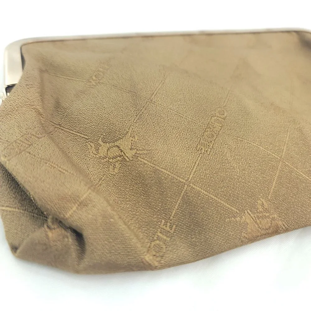 Quixote Womens Tan Logo Print Rectangle Shape Lightweight Classic Clutch Wallet